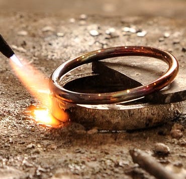 Sieraad laten maken door een goudsmid of edelsmid