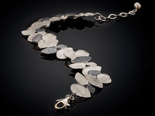 Zilveren armband met blaadjes uit de Zilver collectie van Jeh Jewels op Sieraden In Stijl